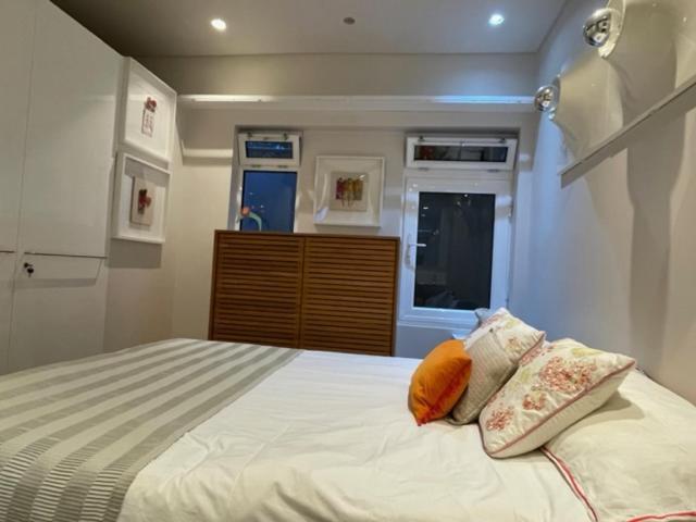 Апартаменты Modern Self-contained Ground And Basement Лондон