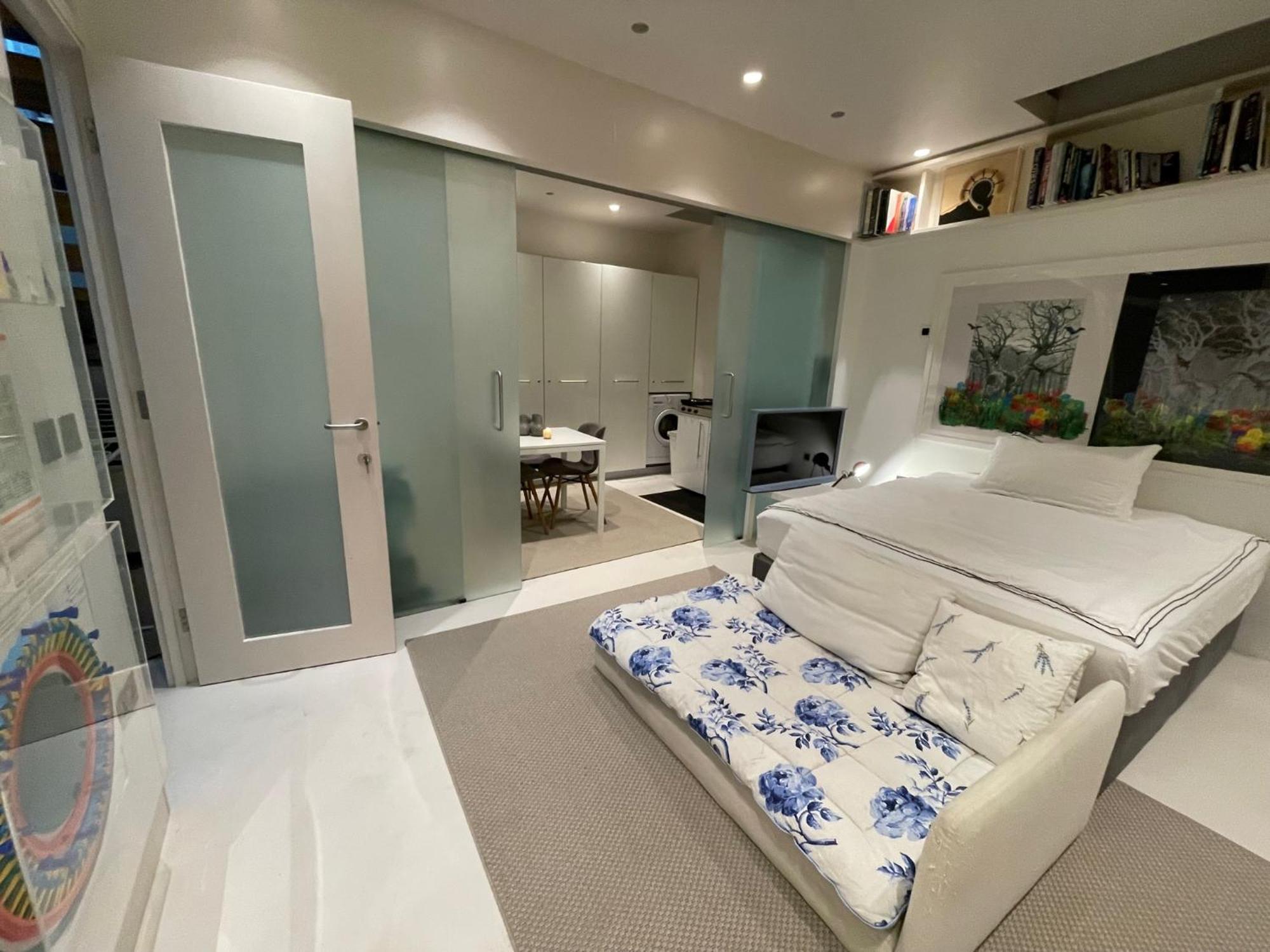 Апартаменты Modern Self-contained Ground And Basement *