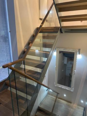 Modern Self-contained Ground And Basement Апартаменты Лондон
